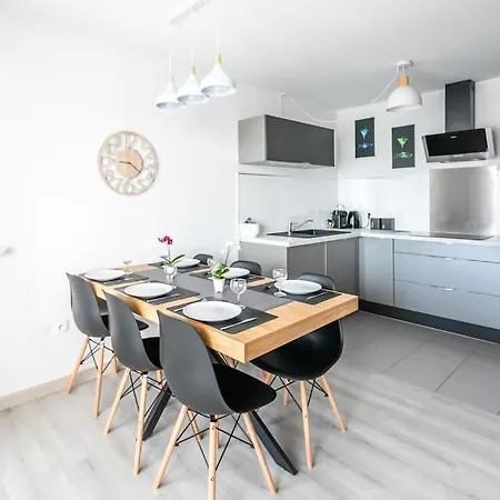 New Splendid Appt Terrace - 5 Min Disneyland Paris Montevrain